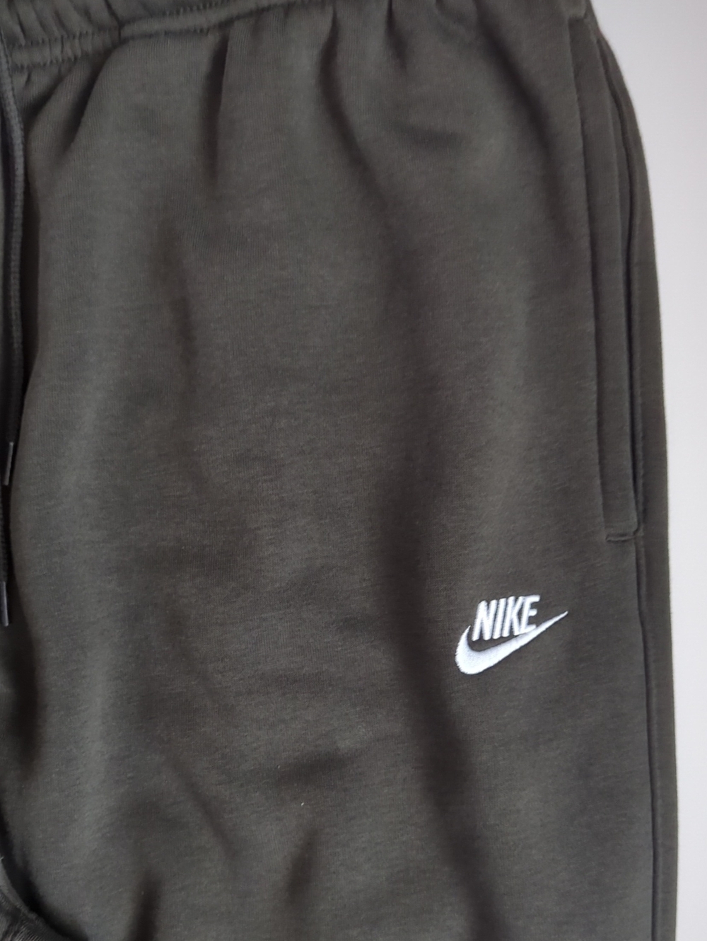 Nike Men's Club Fleece Cuffed Pant - Picture 4 of 6